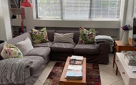 Modern, Centrally Located Dorp Street Apartment
